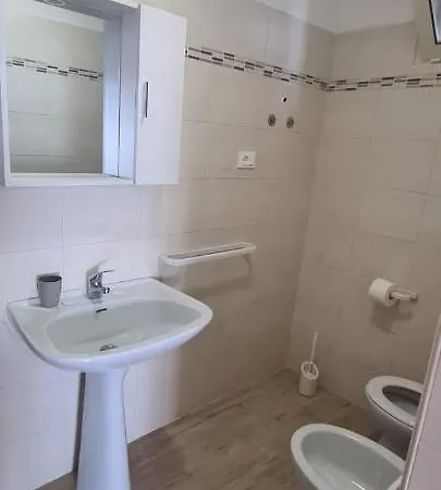 Casa Vacanze Arenosa 度假居 马里蒂玛