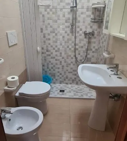 Casa Vacanze Arenosa 马里蒂玛