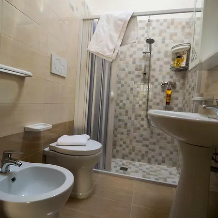 Casa Vacanze Arenosa 马里蒂玛